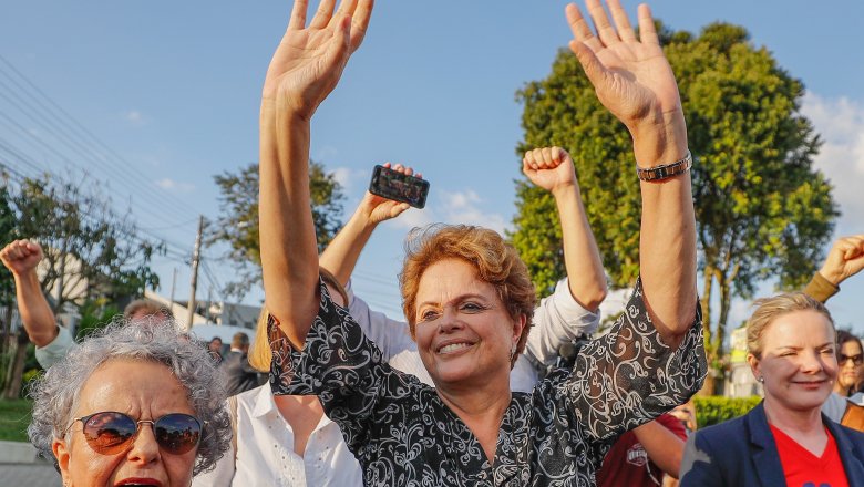 Dilma Rousseff lidera disputa pelo Senado em MG