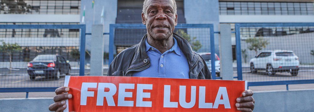 Danny Glover visita Lula e diz: “Tenho Certeza de que vamos vencer”